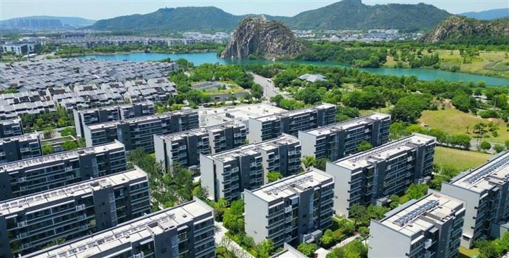 PHOMI MCM Brick Tile For Commercial Real Estate